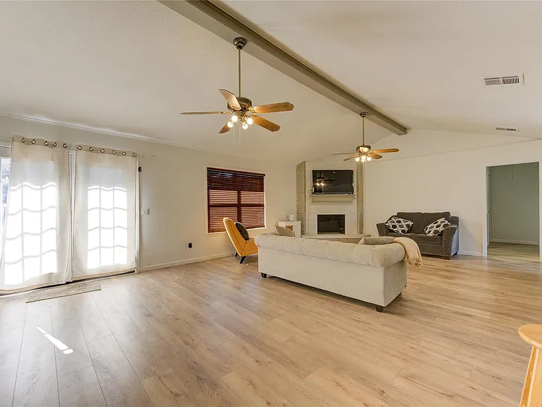 16523 Rawhide Trl — Photo 8