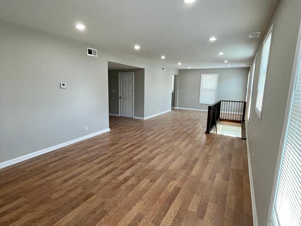 1st image of 3644 Paseo Blvd #B
