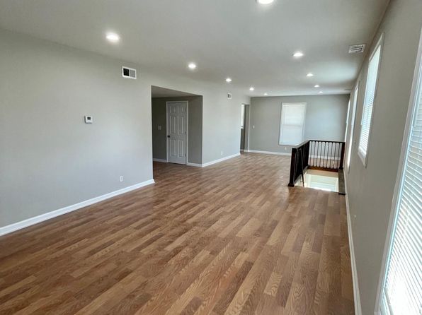3644 Paseo Blvd #B