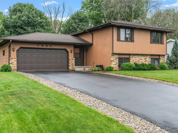 1964 Timber Wolf Trl N, Eagan, MN 55122