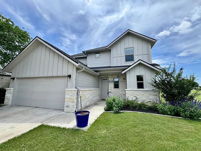 148 Nelson Pl — Photo 1