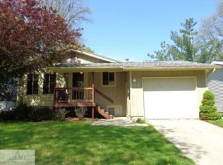 3106 Scarborough Rd, Lansing, MI 48910