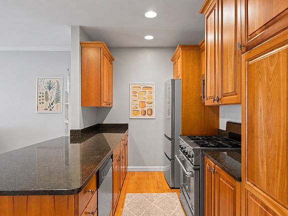 4th image of 57 Bartlett St #3