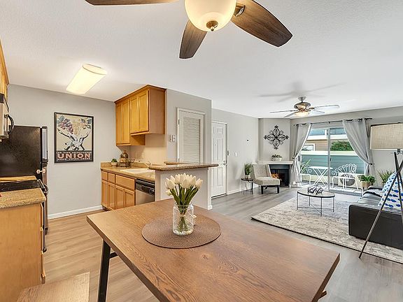 3rd image of 2730 Somerset Park Cir