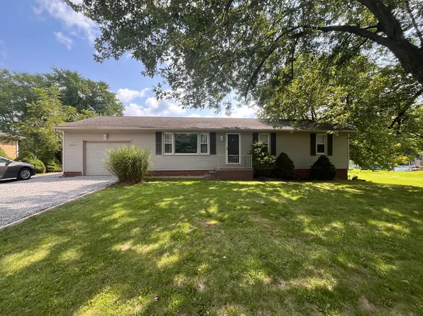 2620 Perry Dr SW, Canton, OH 44706