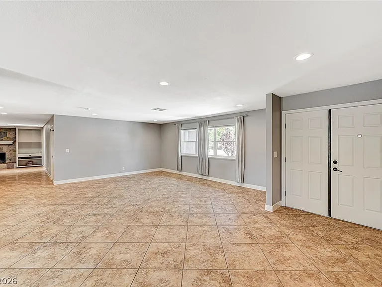 4153 Woodcrest Rd — Photo 7