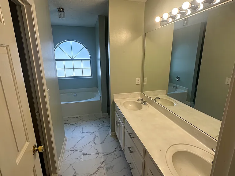 106 Jamestown Pl — Photo 16