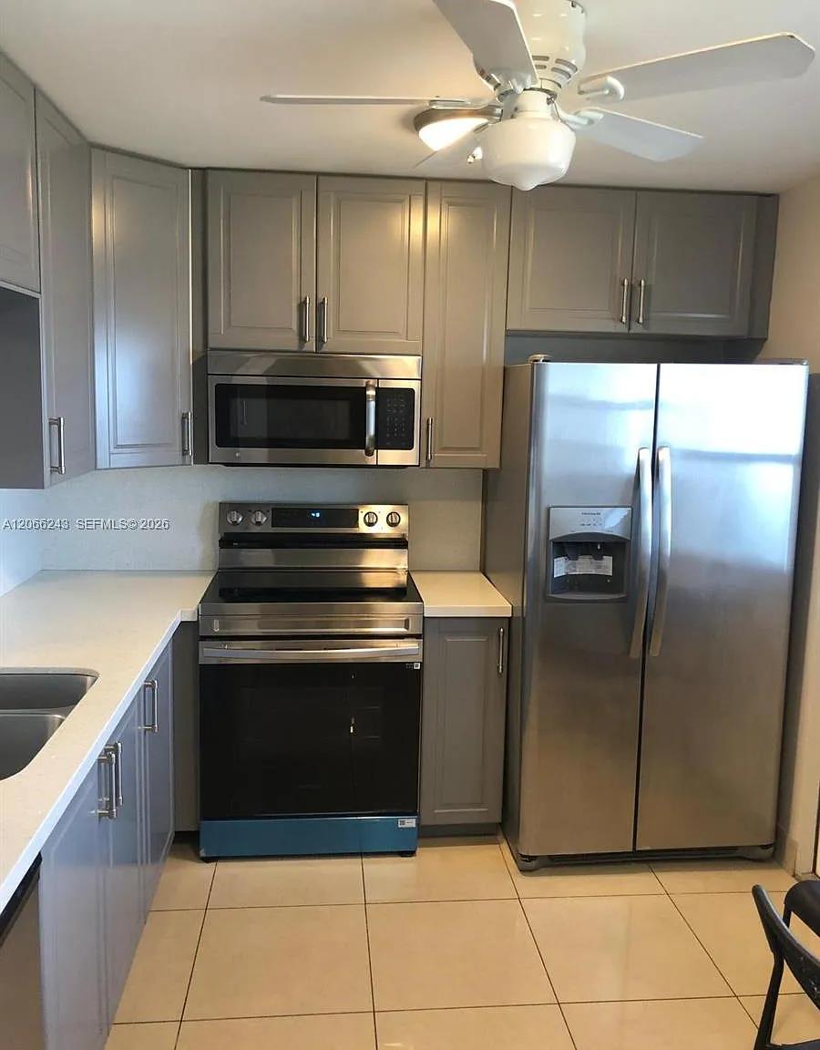 Meadowbrook Towers Condo — Photo 1