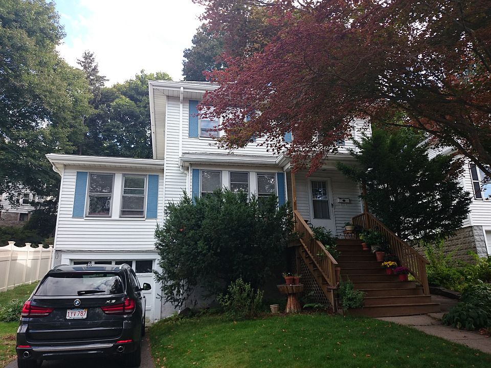 2nd image of 64 Lake Shore Rd