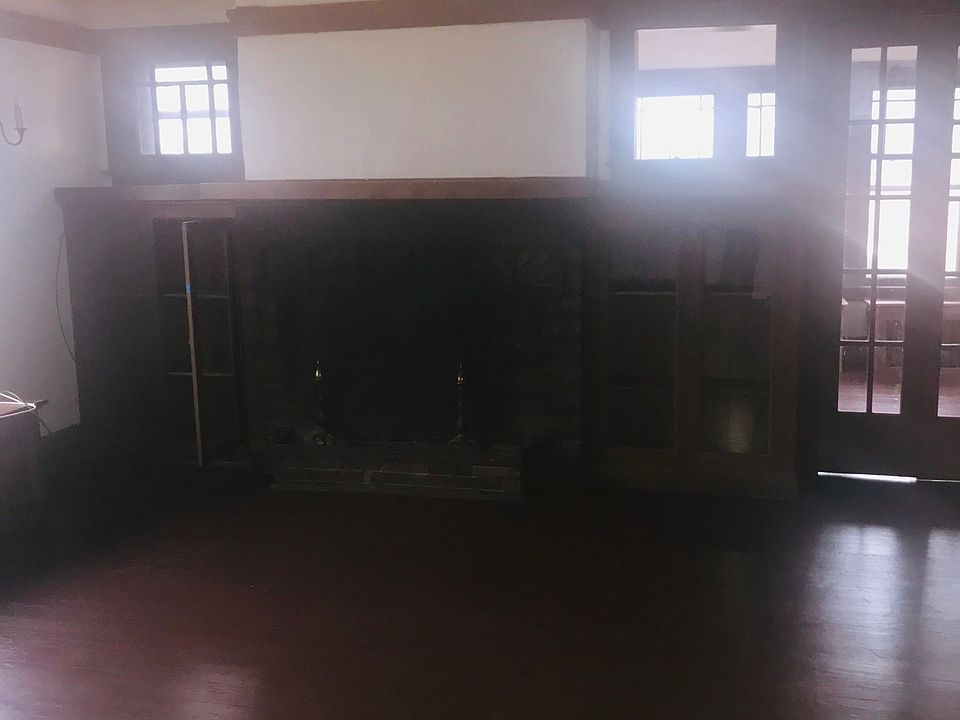 1st image of 325 Cory Ave