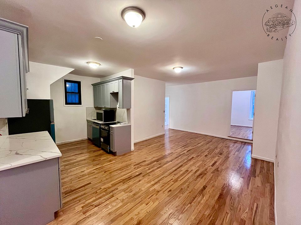 1st image of 117 Leonard St #1