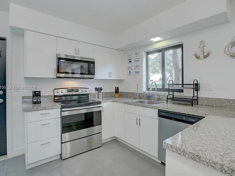 1700 SW 20th St #A — Photo 11