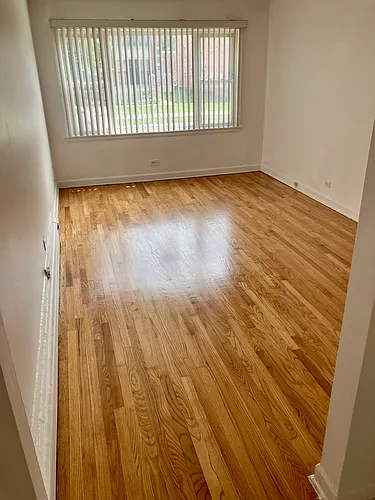 2524 W Farragut Ave #2E Photo 1
