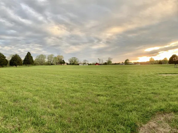 1025 Mill Rd, Lebanon, TN 37090