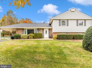 19325 Treadway Rd, Brookeville, MD 20833