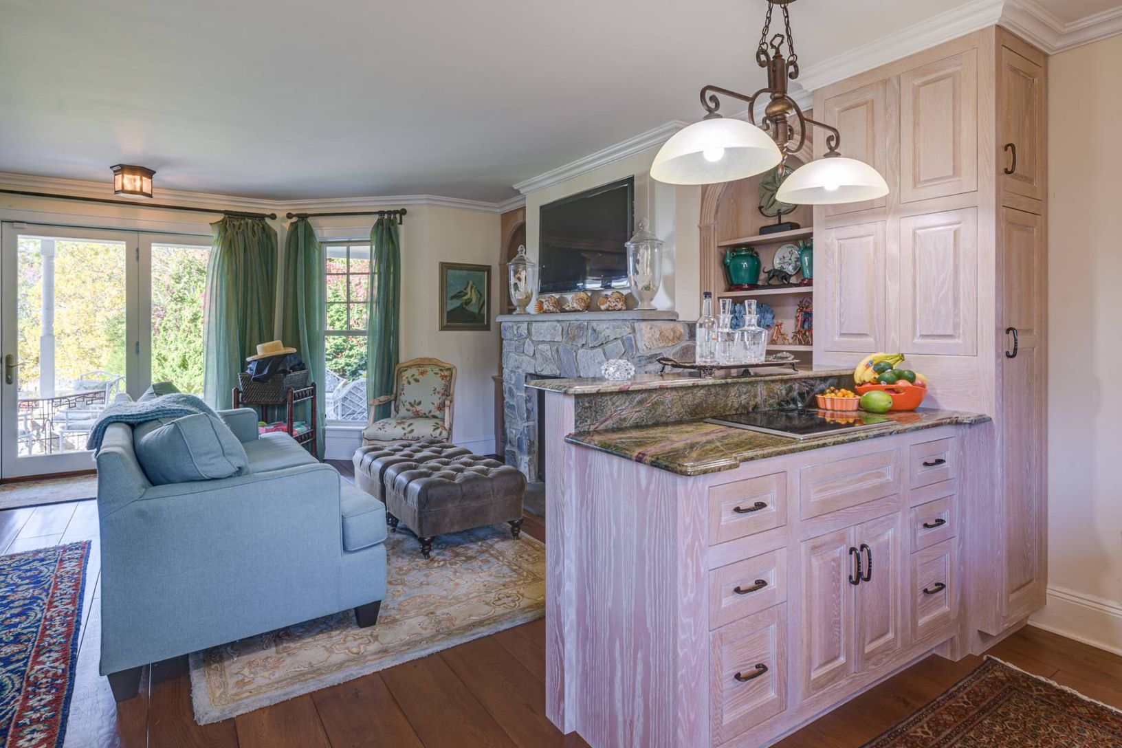  Cottage kitchen/living