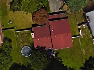 1371 Lahti Dr, Bellingham, WA 98226
