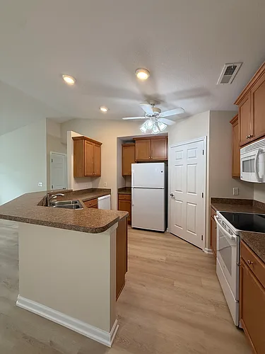 Wales Crossing Apartments Photo 1