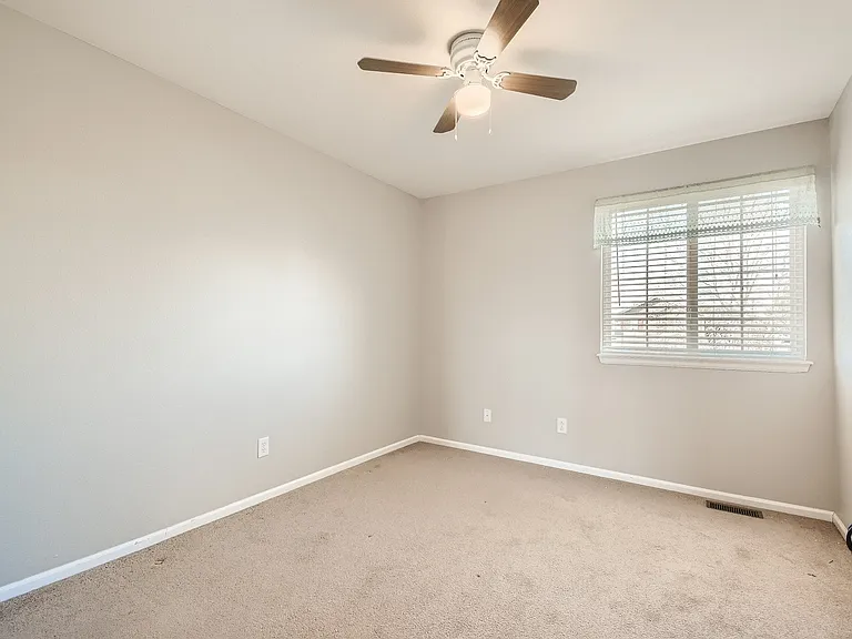 5552 S Yakima St — Photo 10