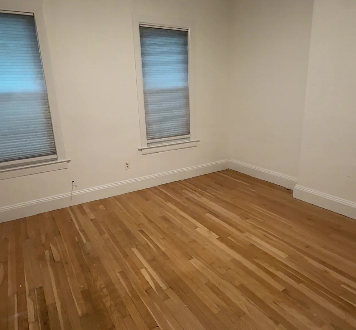 3 bed, 800 sqft, $3,295 — Photo 3