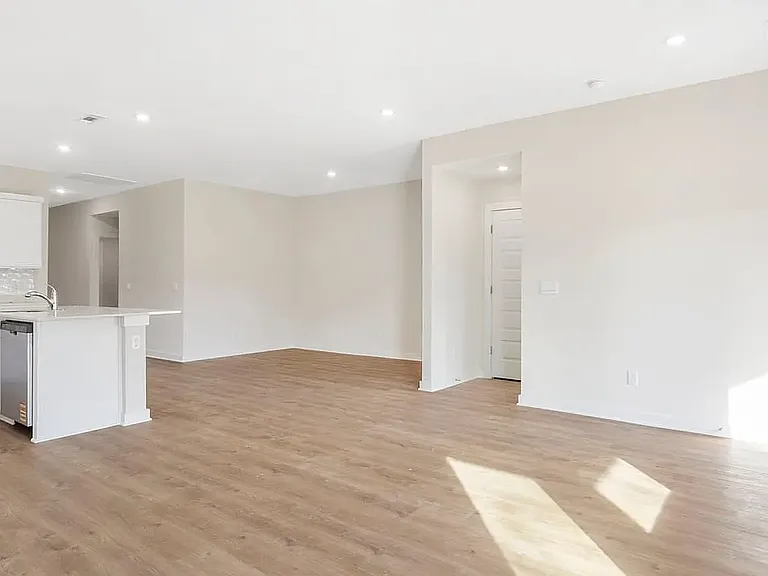 4791 W Folsom St — Photo 5