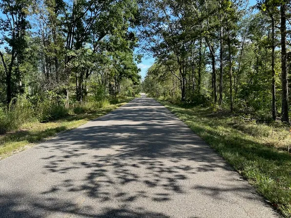 Firetower Rd, Camden, TN 38320