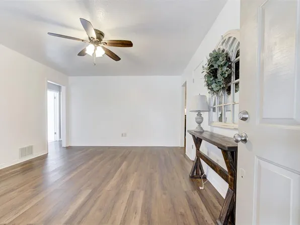 6909 S Douglas Ave, Oklahoma City, OK 73139