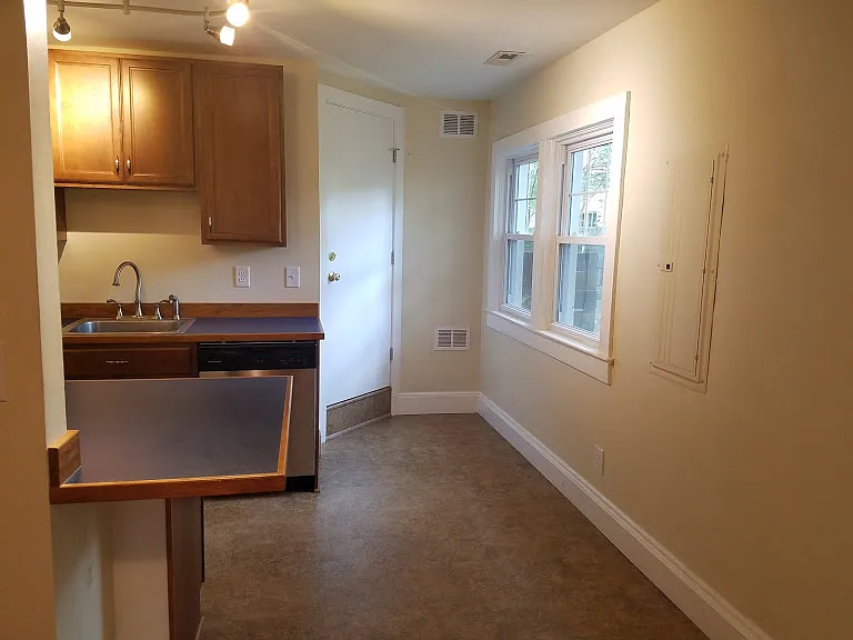 202 Maple Ave #A — Photo 10