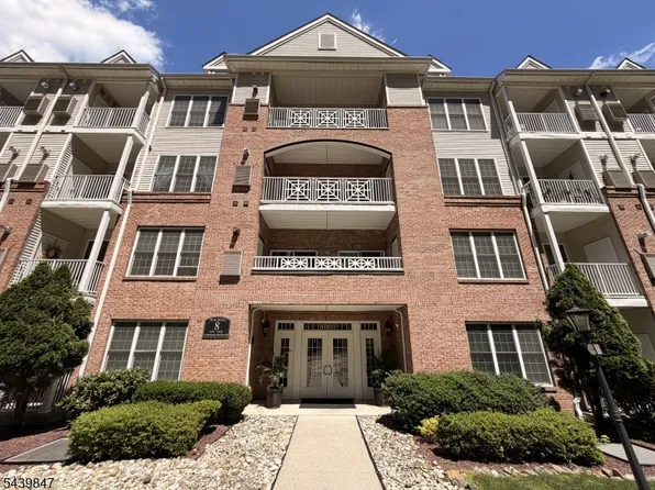 8105 Sanctuary Blvd Unit 105, Riverdale, NJ 07457