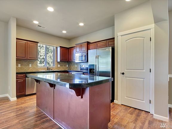5th image of 18802 23rd Avenue Ct E
