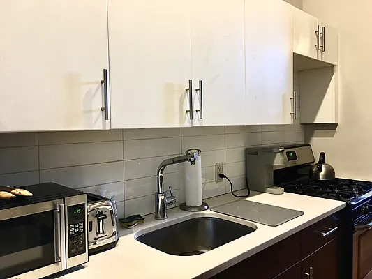 Rented by City Vista Inc | media 53