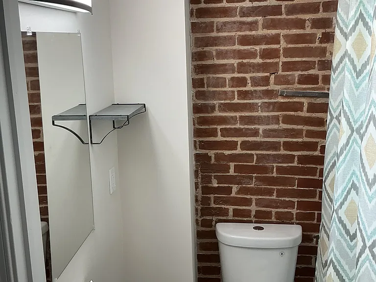 2519 W Fairmount Ave — Photo 28