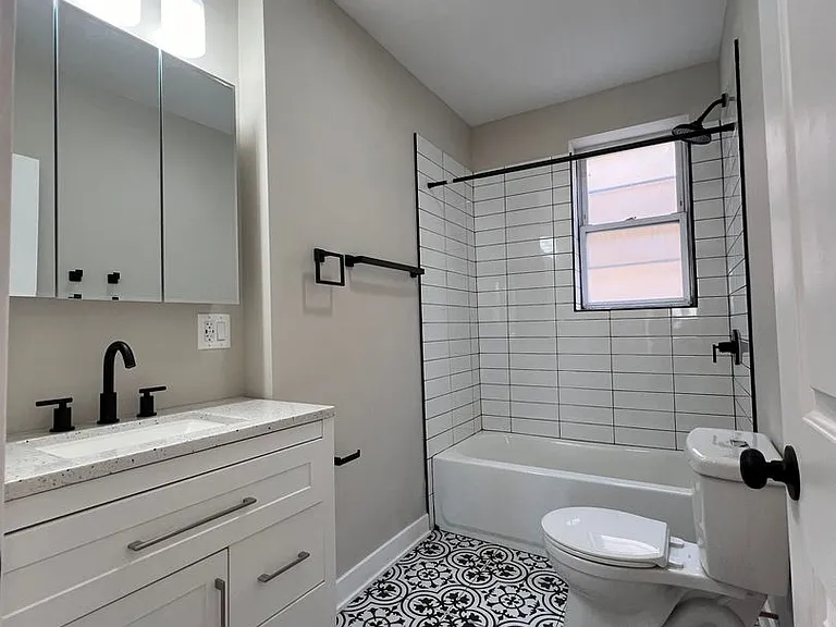4054 N Central Park Ave #3607-09 — Photo 3