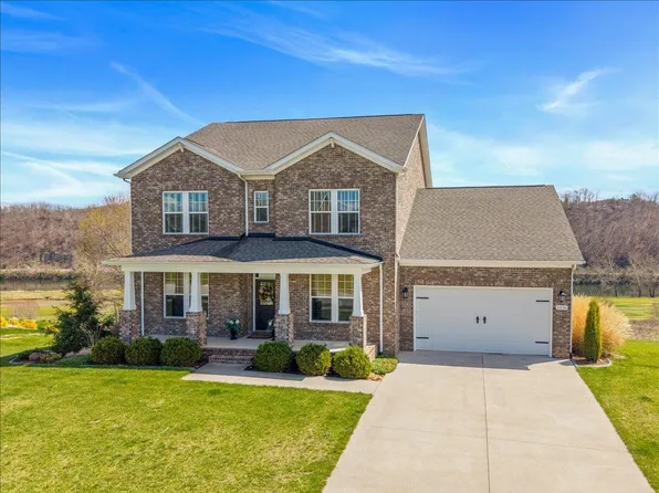 6436 Teeth Of The Dog Dr, Radford, VA 24141