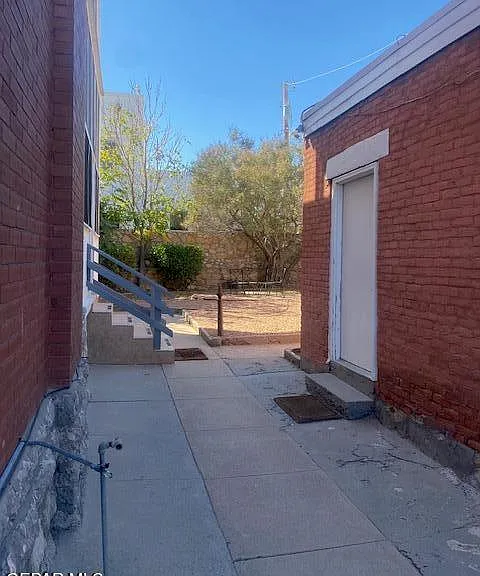 321 W Rio Grande Ave — Photo 47