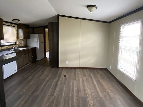 3rd image of 1010 Reservation Rd #A-11