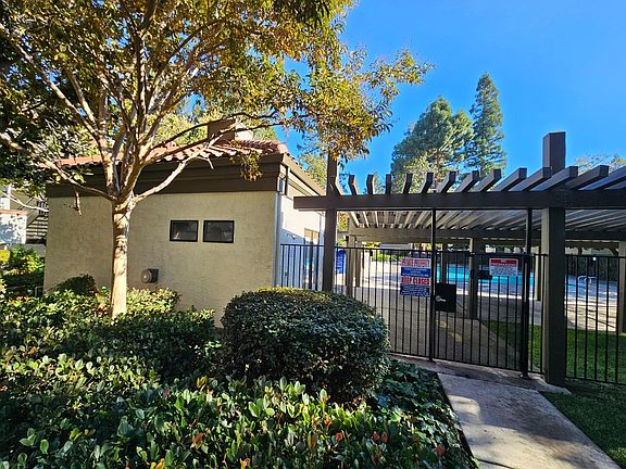 3rd image of 604 San Conrado Ter Unit 3