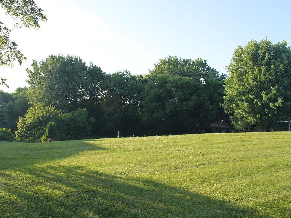 2nd image of 15006 Judicial Rd