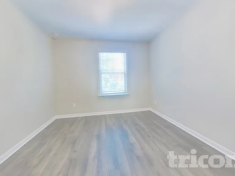 305 Knowles Pl — Photo 12