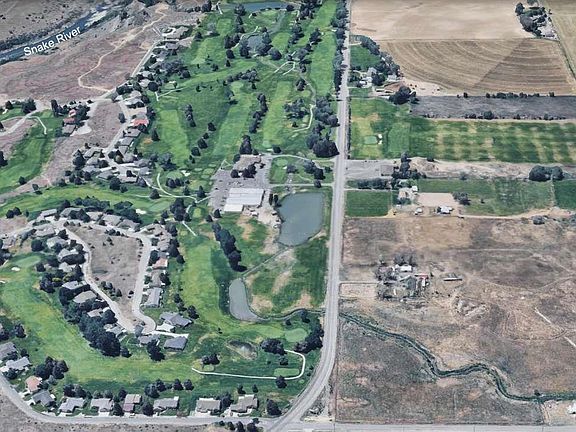 2nd image of 690 Golf Course Rd