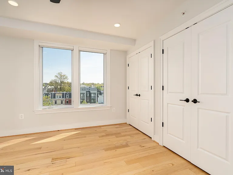 811 Upshur St NW #Penthouse 10 — Photo 21