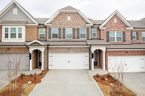 1090 Edwin Ln Photo 1