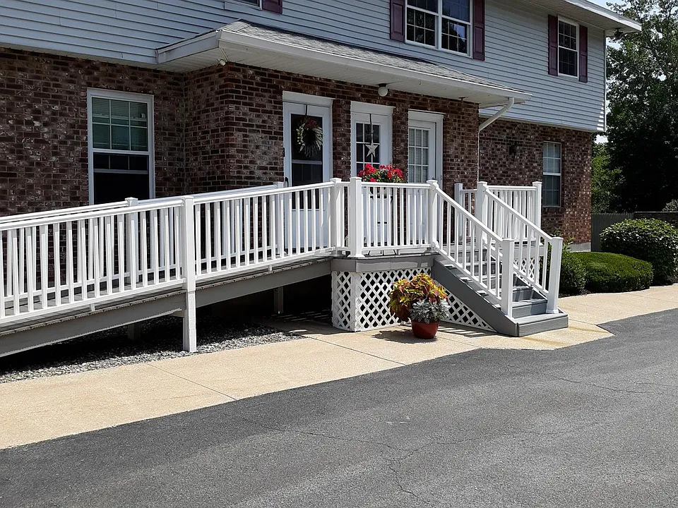 25 Pine Ln #25E-8