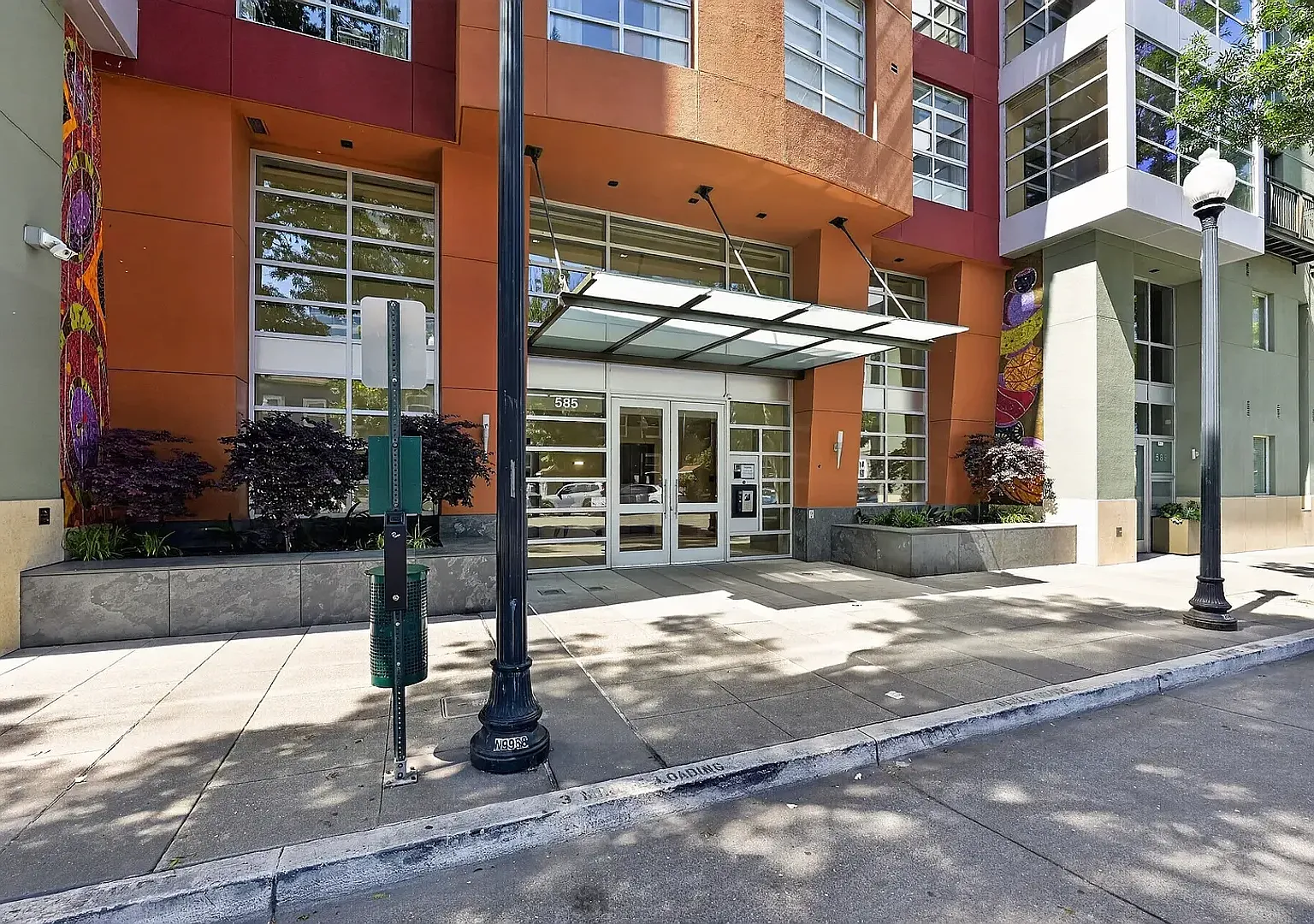 Prime Oakland 1-Bed Condo w/ Resort-Style Amenities & Utilities Included — Photo 4