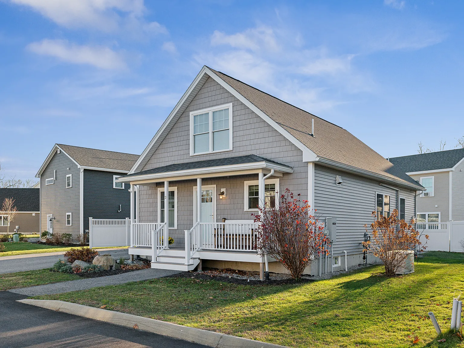 2 Mickelson Way — Photo 1