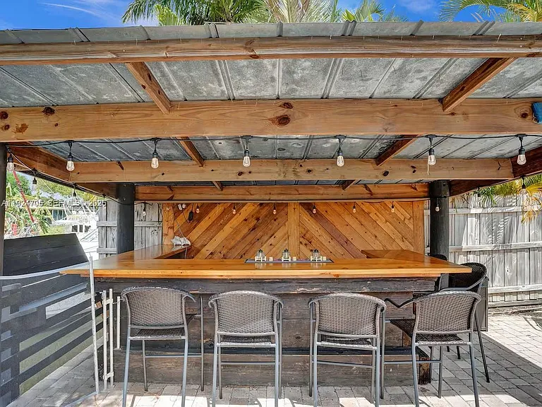 2525 Gulfstream Ln — Photo 25