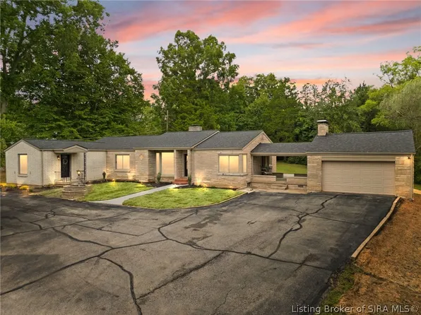 3884 Paoli Pike, Floyds Knobs, IN 47119