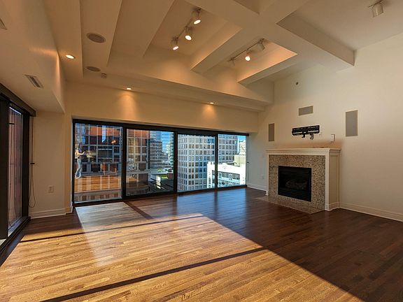 2nd image of 1101 Walnut St #709A