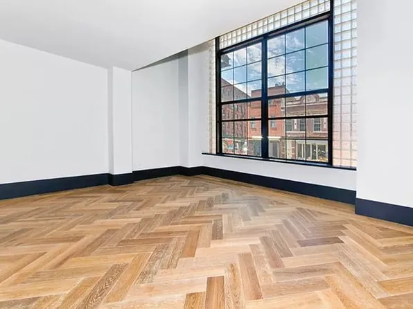 51 Jay Street image 2 of 12