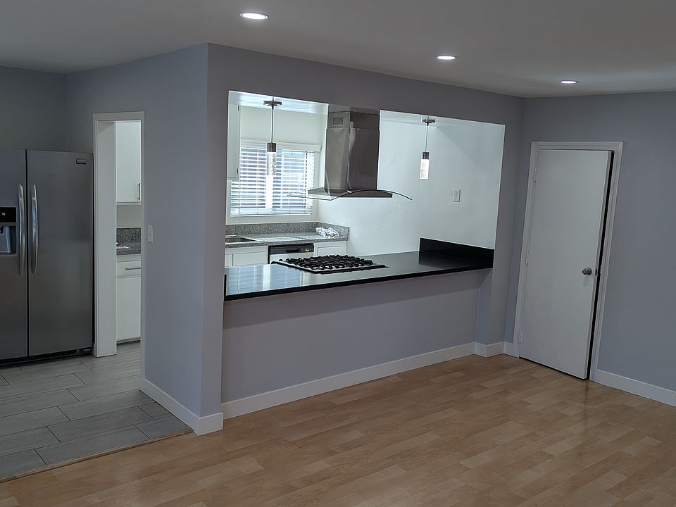 1st image of 7068 Lanewood Ave #1